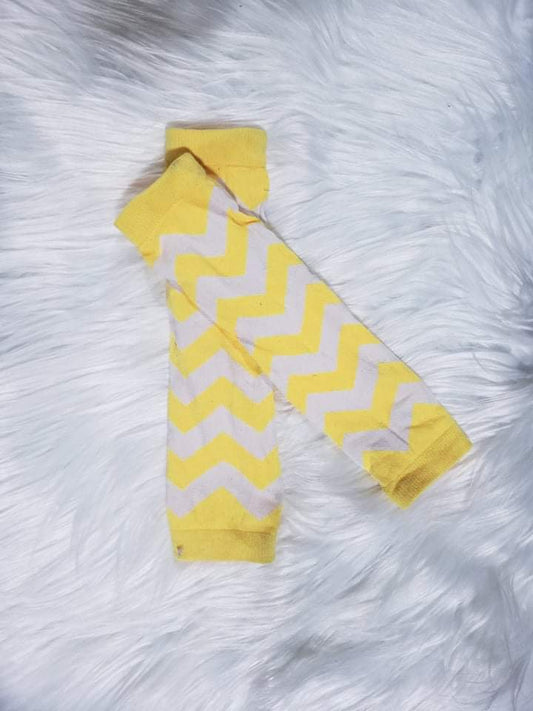 Yellow chevron leg warmers